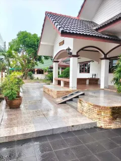 /international/th/suksabai-1-restaurant-nong-kae-amphoe-hua-hin-prachuap-khiri-khan-province-77110-tha-nong-kae-si-sa-ket-340000050985/