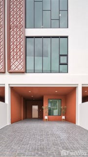 /international/th/soi-nakniwat-37-yaek-4-lat-phrao-bangkok-10230-tha-lat-phrao-bangkok-340000129624/