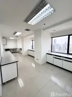 /international/th/kasikornbank-73-ถนน-กรุงธนบุรี-khlong-ton-sai-khlong-san-bangkok-10600-thailand-khlong-san-bangkok-340000037974/