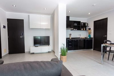 /international/th/the-tower-condominium-highway-4028-chalong-mueang-phuket-phuket-83130-tha-chalong-phuket-340066024410/