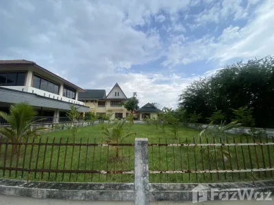 /international/th/chitphon-si-intharathit-road-thanon-yai-lop-buri-15000-thailand-lop-buri-changwat-lop-buri-340065861236/