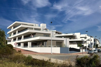 /international/es/la-marina-spain-catalonia-210066113984/