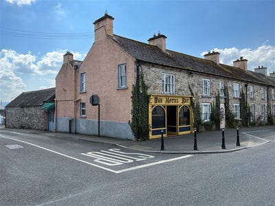 /international/ie/the-mountshannon-hotel-main-street-mountshannon-clare-210066045693/