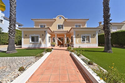 /international/pt/the-village-portugal-lisbon-210066045976/
