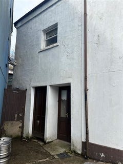 /international/ie/church-street-apartment-ennistymon-clare-210066039678/