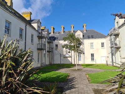 /international/ie/44-gort-an-clochair-kilkee-clare-210066043315/