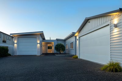 /international/nz/30-angela-place-kinloch-taupo-380066107221/