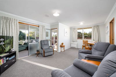/international/nz/150-queen-street-waimate-canterbury-380066095533/
