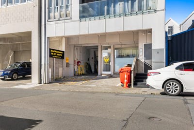/international/nz/35-home-street-mount-victoria-wellington-city-380066182653/
