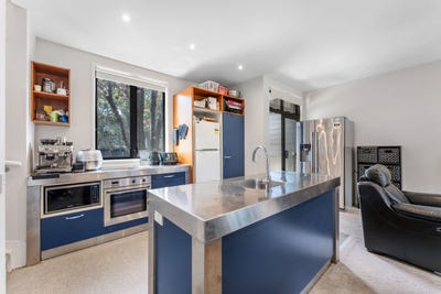 /international/nz/49-mary-street-mount-eden-auckland-city-380066096598/