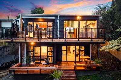 /international/nz/21-aorangi-place-birkenhead-north-shore-city-380066169434/