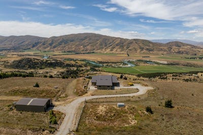 /international/nz/51-westreca-ridge-lane-queensberry-central-otago-lakes-district-380066119718/