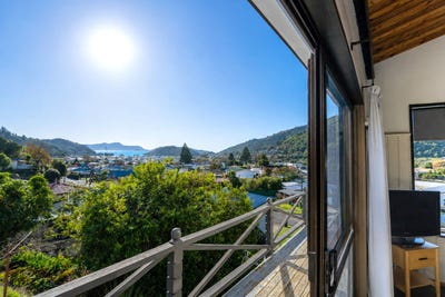 /international/nz/45-durham-street-picton-marlborough-380066102806/