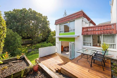 /international/nz/52-fruitvale-road-new-lynn-waitakere-city-380066108692/