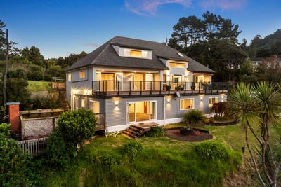 /international/nz/27-tui-crescent-waiatarua-waitakere-city-380066179061/