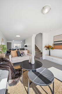 /international/nz/172-mcleod-road-te-atatu-south-waitakere-city-380066109655/
