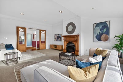 /international/nz/31-nikau-street-eastbourne-lower-hutt-city-380066105381/