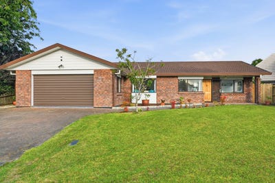 /international/nz/92-frank-nobilo-drive-golflands-manukau-city-380066086197/