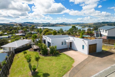 /international/nz/67-wrathall-road-mangonui-far-north-380066107601/