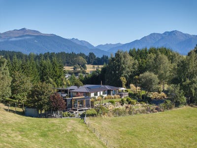 /international/nz/te-anau-southland-380066098119/