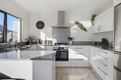 /international/nz/53-parker-street-motueka-tasman-380066106877/