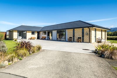 /international/nz/7-west-view-hanmer-springs-hurunui-380066103437/