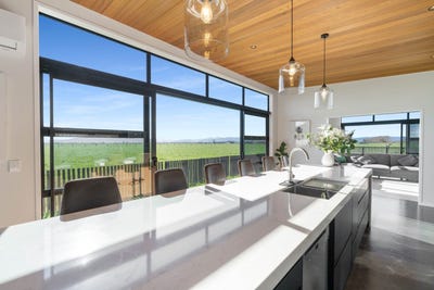 /international/nz/5-bob-shaw-road-ngatea-hauraki-380066116701/