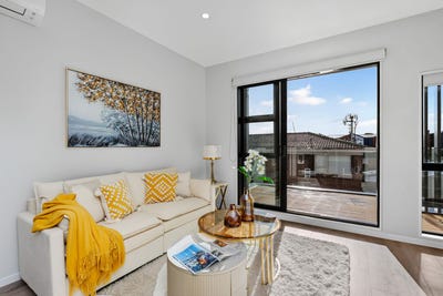 /international/nz/belmont-north-shore-city-380066102371/