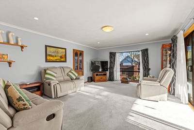 /international/nz/46-fairway-drive-shirley-christchurch-city-380066182217/