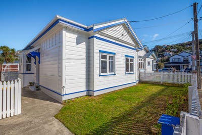 /international/nz/39-humber-street-island-bay-wellington-city-380066179069/