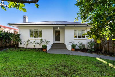 /international/nz/12-sutherland-road-point-chevalier-auckland-city-380066115818/