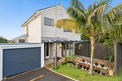 /international/nz/15-roseberry-avenue-birkenhead-north-shore-city-380066075673/