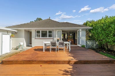/international/nz/13-deller-grove-silverstream-upper-hutt-city-380066091170/