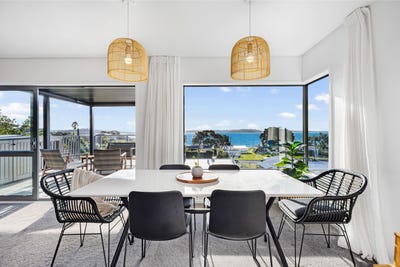 /international/nz/22-de-luen-avenue-tindalls-beach-rodney-380066124325/