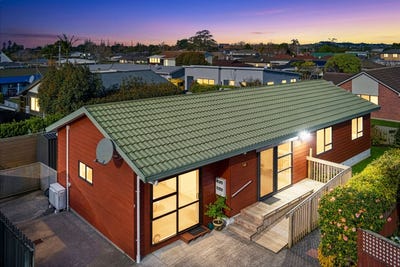 /international/nz/28-lakeside-drive-orewa-rodney-380066181206/