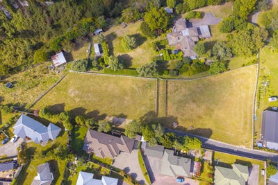 /international/nz/hilltop-taupo-380066110796/