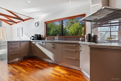 /international/nz/16-coulter-place-geraldine-timaru-380066121270/
