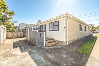 /international/nz/pitt-street-whanganui-central-whanganui-380066104661/