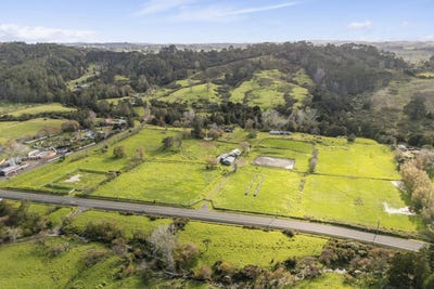 /international/nz/320-pine-valley-road-dairy-flat-rodney-380066117701/