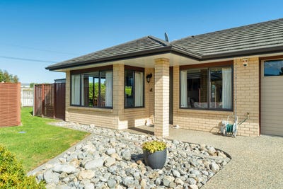 /international/nz/24-ian-peter-way-otaki-kapiti-coast-380066118089/