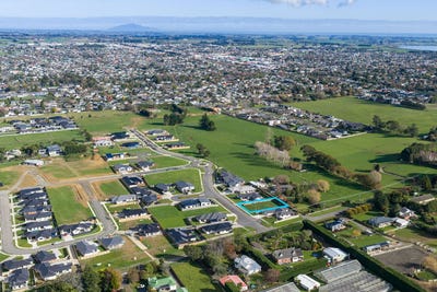 /international/nz/4-magnolia-place-levin-horowhenua-380066113977/