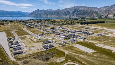 /international/nz/lake-hawea-wanaka-380066116811/