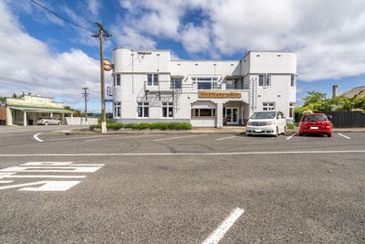 /international/nz/1-clapps-street-nightcaps-southland-380066139097/