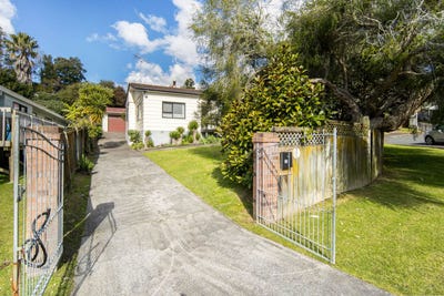 /international/nz/12-kearney-place-massey-waitakere-city-380066180084/
