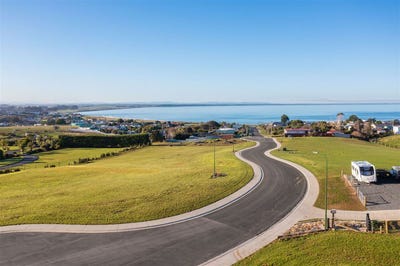 /international/nz/35-marne-street-riverton-southland-380066107313/