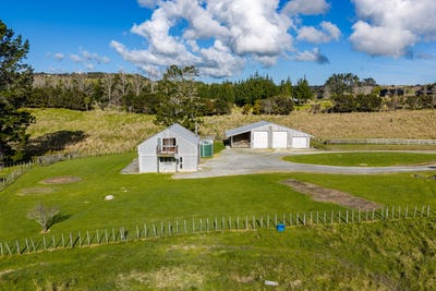 /international/nz/2199-cove-road-mangawhai-kaipara-380066165281/