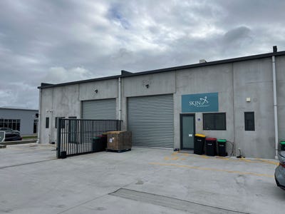 /international/nz/7-lake-bryndwr-lane-burnside-christchurch-city-380066174331/