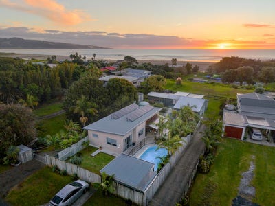 /international/nz/46a-kakapo-street-ahipara-far-north-380066122256/