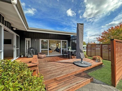 /international/nz/13-yasmin-lane-kinloch-taupo-380066110565/