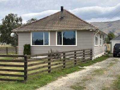 /international/nz/1-west-street-middlemarch-dunedin-city-380066114467/